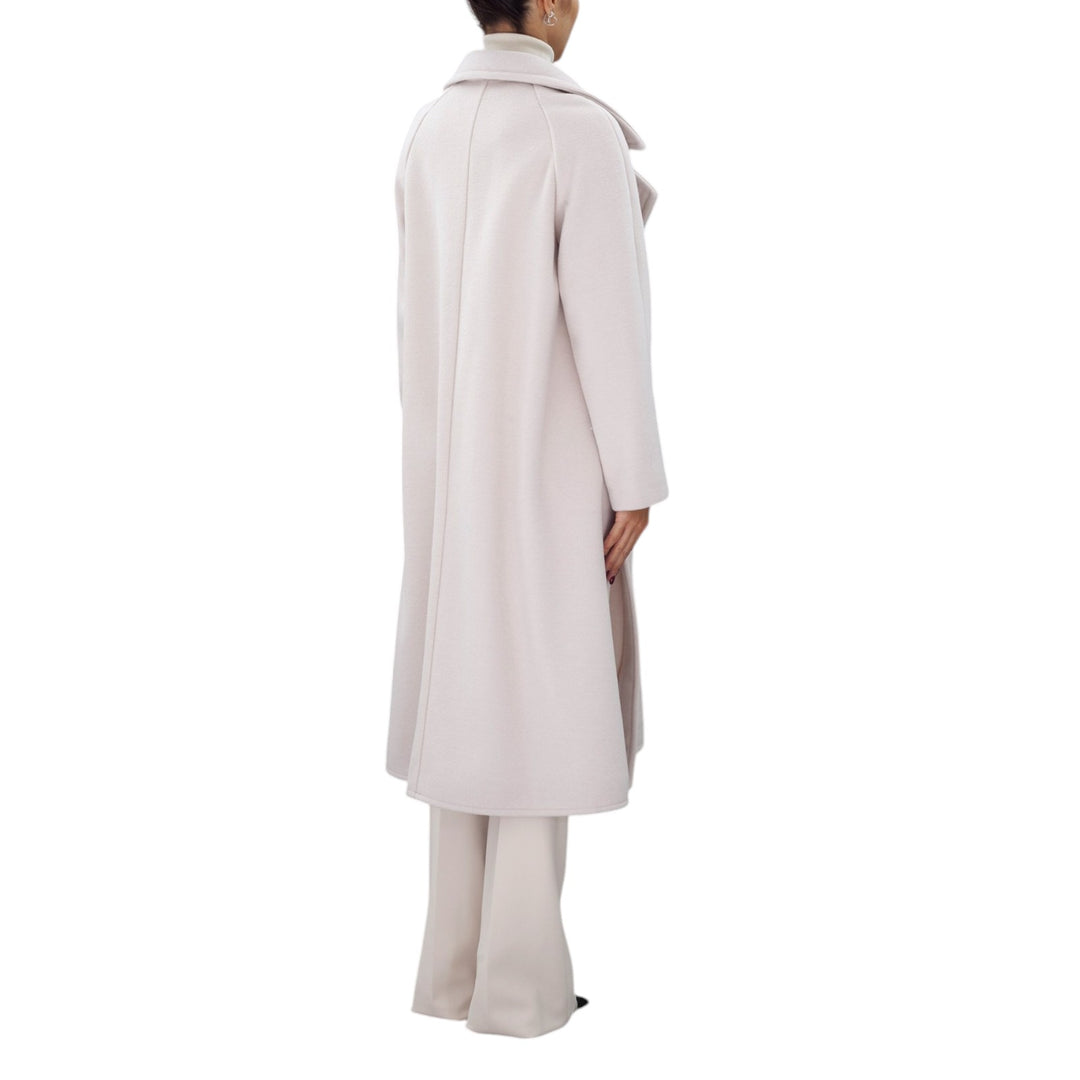 Abrigo blanco oversize de doble botonadura