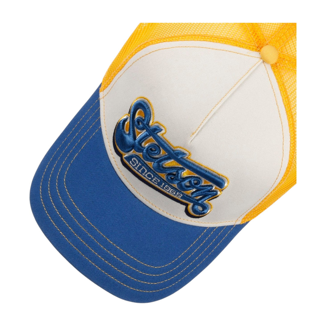 GORRA DE CAMIONERO CON LETRAS MULTICOLORES