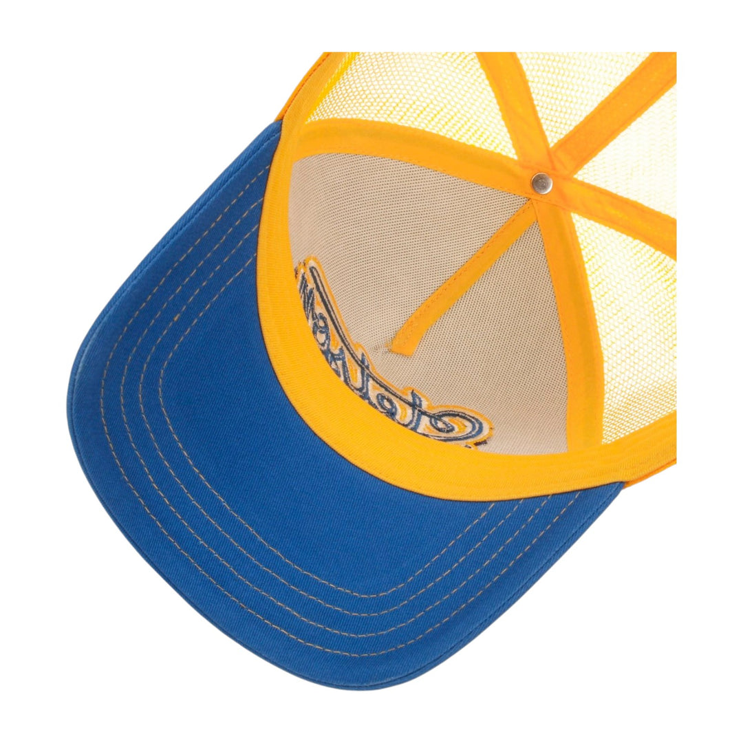 GORRA DE CAMIONERO CON LETRAS MULTICOLORES