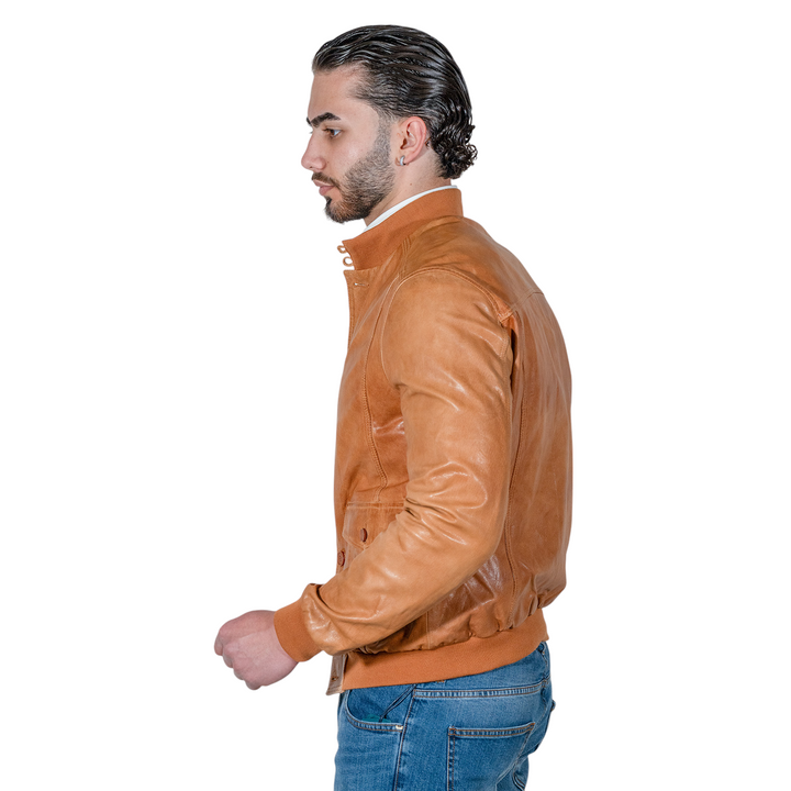 CHAQUETA CON BOTONES DE PIEL COÑAC