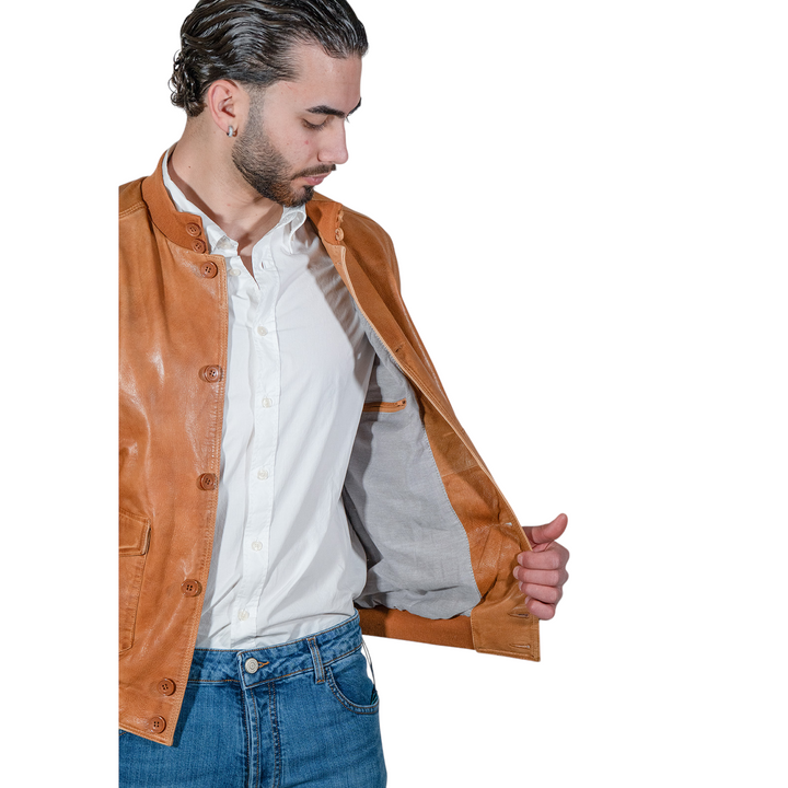 CHAQUETA CON BOTONES DE PIEL COÑAC