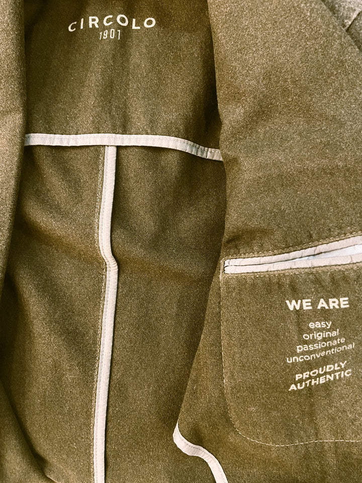 BLAZER DE LANA TEÑIDA EN VERDE