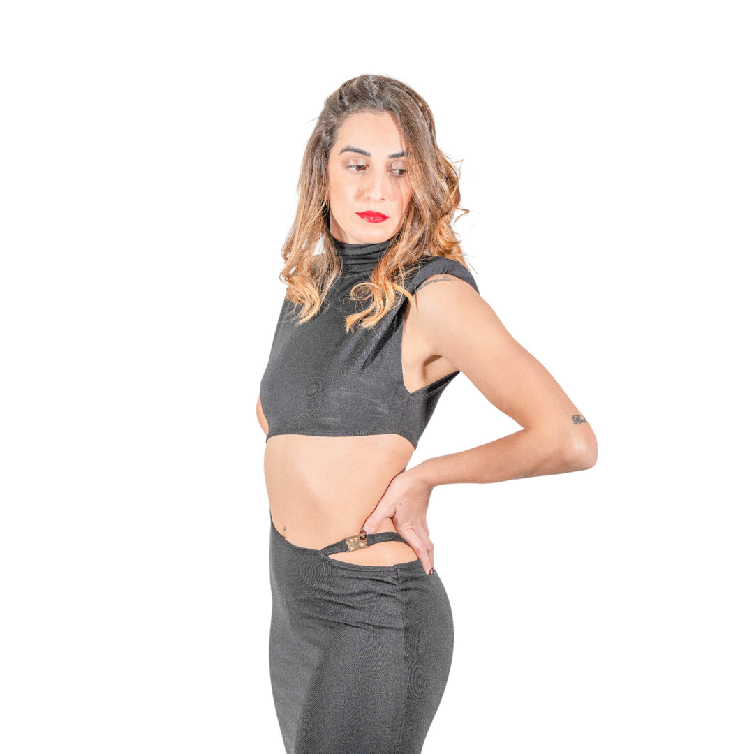 VESTIDO CON RECORTES NEGRO