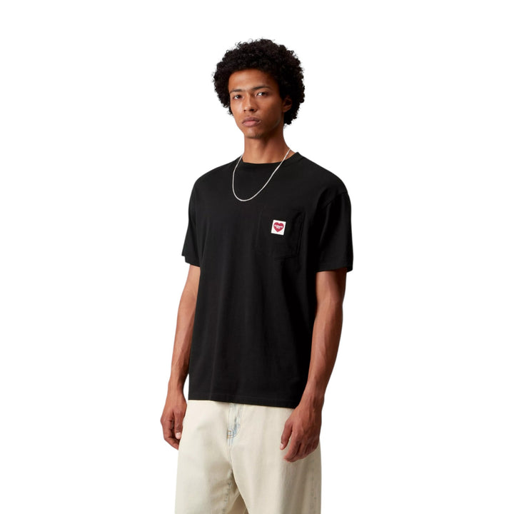 S/S Pocket Heart T-Shirt Negro / Rojo