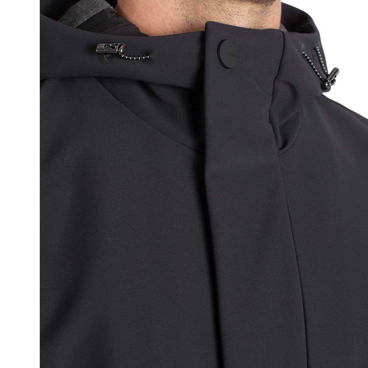 PARKA CON CAPUCHA TÉCNICA DE FELPA NEGRA