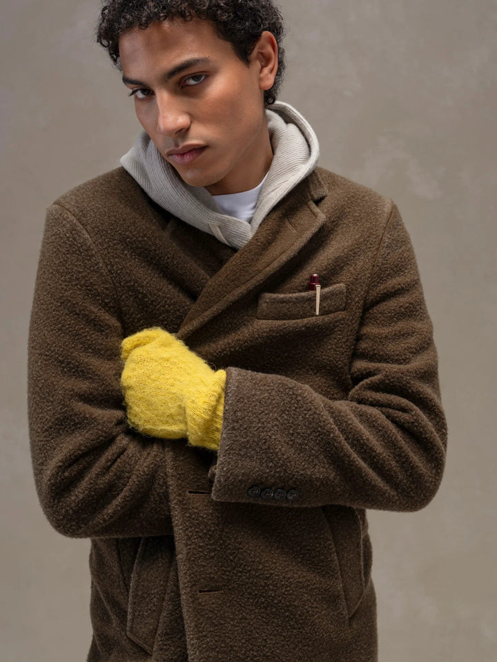 ABRIGO DE LANA VIRGEN TEÑIDA EN VERDE