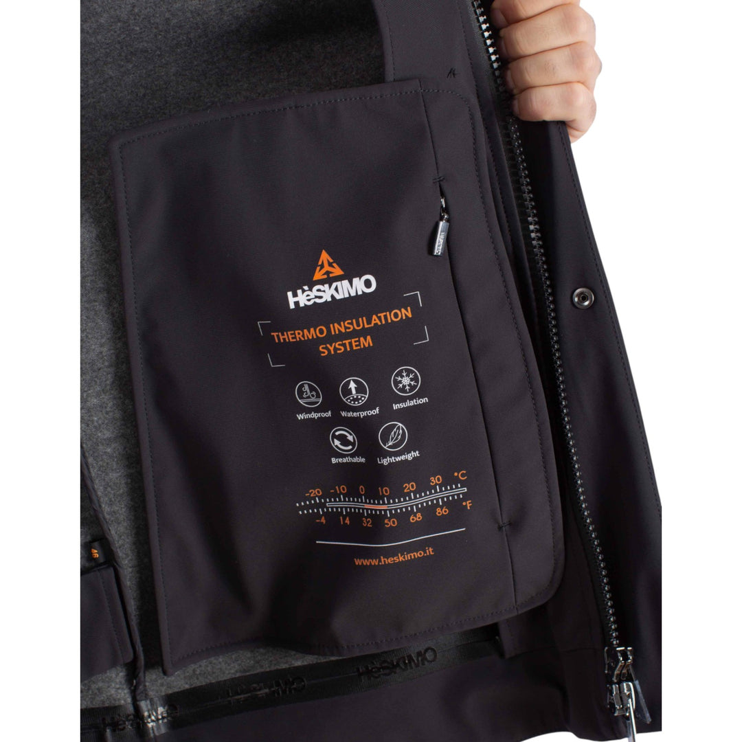 PARKA CON CAPUCHA TÉCNICA DE FELPA NEGRA