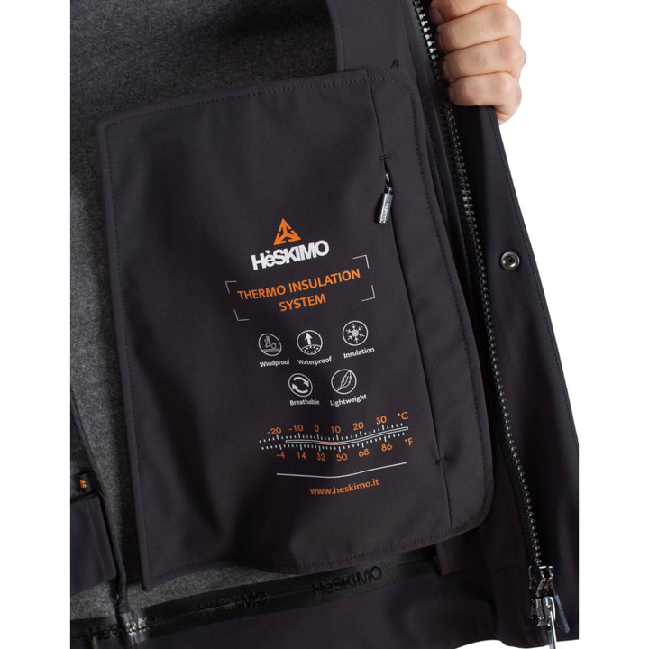 PARKA CON CAPUCHA TÉCNICA DE FELPA NEGRA