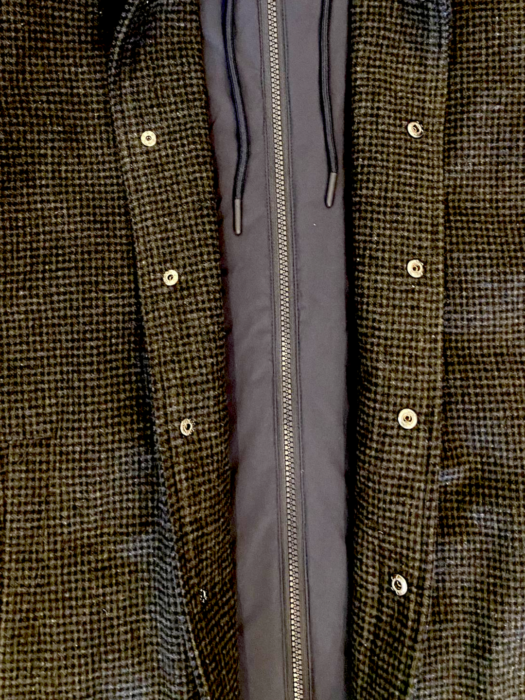 CHAQUETA DE HOMBRE CON CAPUCHA AZUL